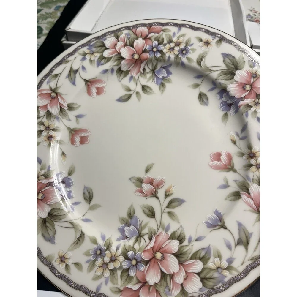 Andrea by Sadek Floral 11” Cake Dessert Plate With Server Spatula